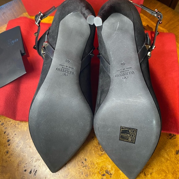 Valentino rock stud black suede ankle booty - Picture 5 of 5